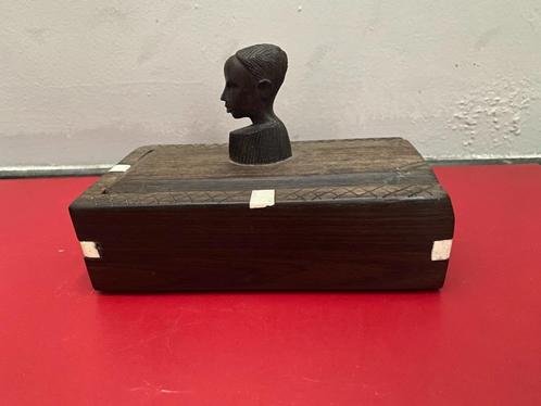 Bewaarkistje - Hout - Afrikaans / Kenia, Antiek en Kunst, Kunst | Niet-Westerse kunst, Ophalen of Verzenden
