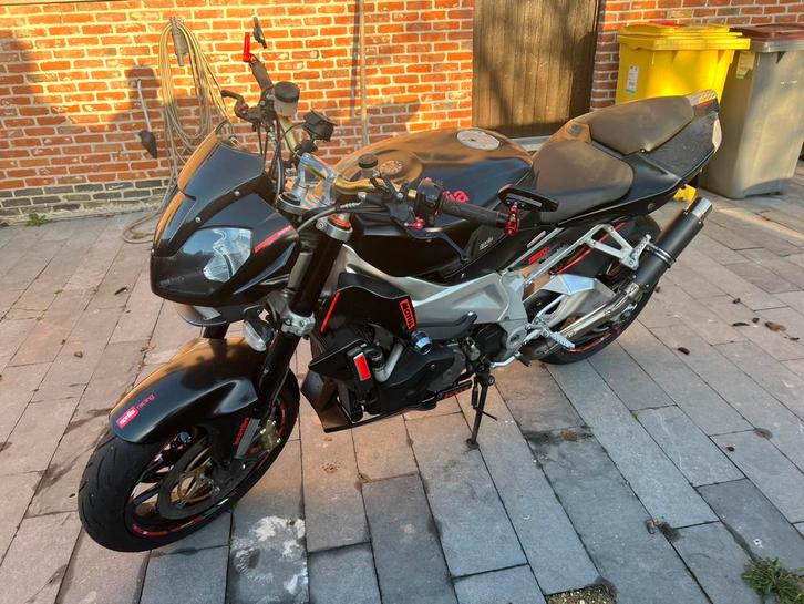 Mooie aprilia tuono RSV1000 van 2008, Motoren, Motoren | Aprilia, Particulier, Naked bike, meer dan 35 kW, 2 cilinders, Ophalen