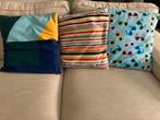 3 gekleurde kussens, Huis en Inrichting, Woonaccessoires | Kussens, Ophalen, Zo goed als nieuw