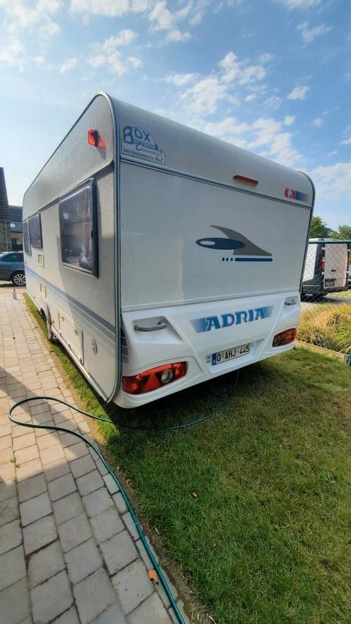 Adria adora 512Up   VERKOCHT, Caravans en Kamperen, Caravans, Particulier, tot en met 4, Rondzit, Adria, Frans bed, 5 tot 6 meter
