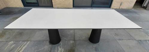 Moooi container tafel 220 x 100 cm zomertrend 2025, Tuin en Terras, Tuintafels, Gebruikt, Rechthoekig, Kunststof, Ophalen