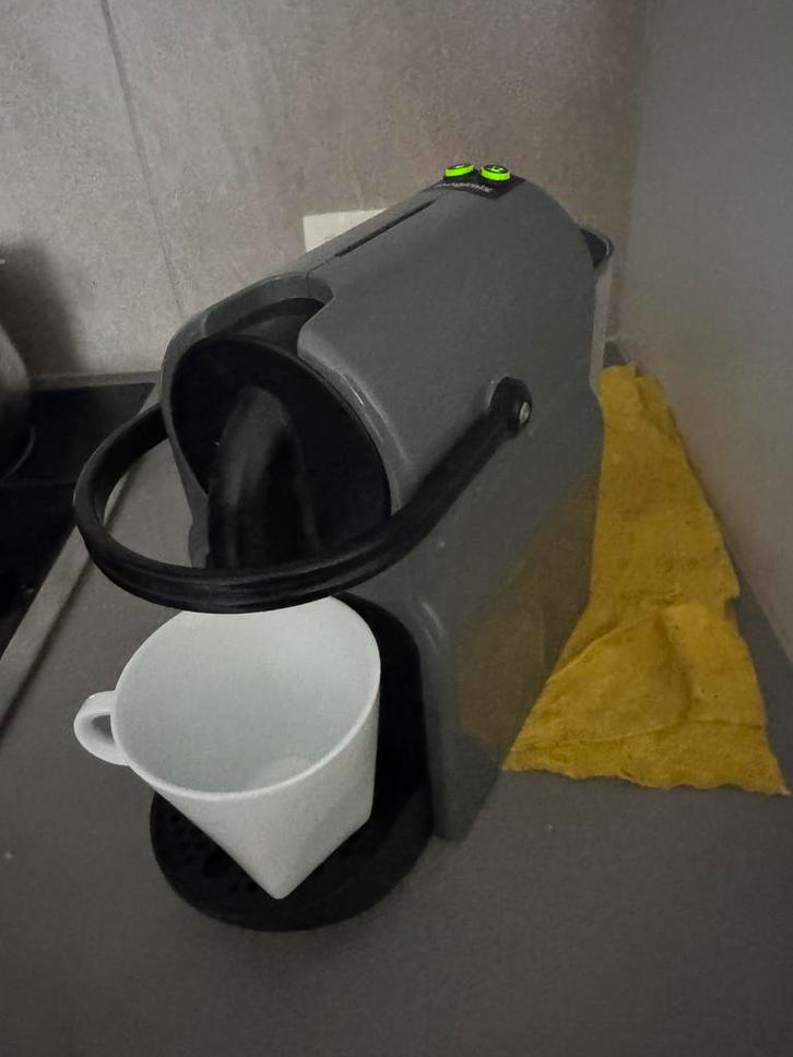 Nespresso, Animaux & Accessoires, Bacs à litière, Comme neuf, Enlèvement ou Envoi