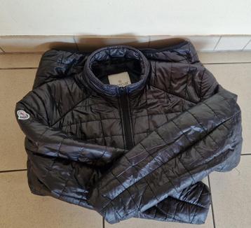 Vest👍 Moncler👍 warm en winddicht👍m: L beschikbaar voor biedingen