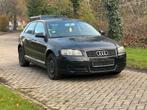 Audi A3 1.6 Benzine 213000 km 1250€ vaste prijs, Auto's, Zwart, Zwart, Bedrijf, Euro 4