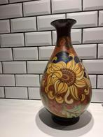 Mooie, karaktervolle vaas van Royal Holland., Antiek en Kunst, Antiek | Vazen, Ophalen of Verzenden