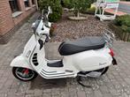 Vespa GTS Super 125 in absolute nieuwstaat, Fietsen en Brommers, Ophalen, Zo goed als nieuw