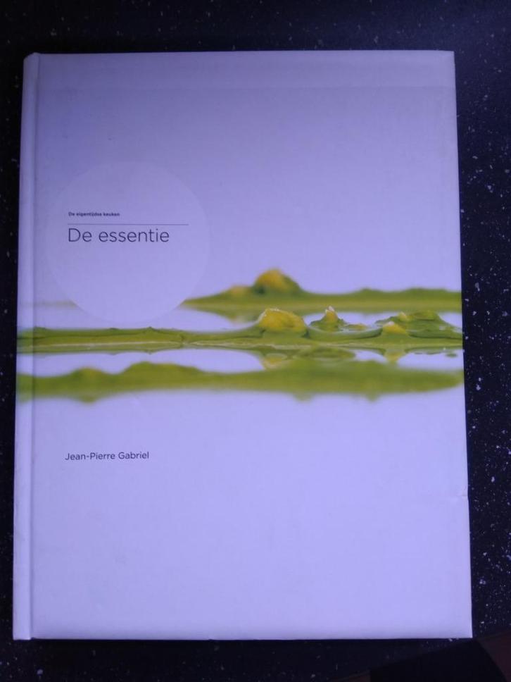 Kookboek. De Essentie. De eigentijdse keuken., Boeken, Kookboeken, Zo goed als nieuw, Nederland en België, Ophalen of Verzenden