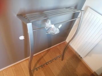 Wandkapstok grijs beschikbaar voor biedingen