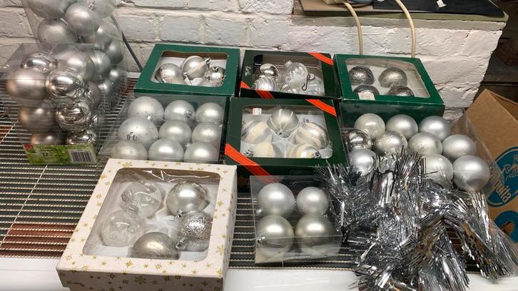 75 kerstballen, Diversen, Kerst, Gebruikt, Ophalen