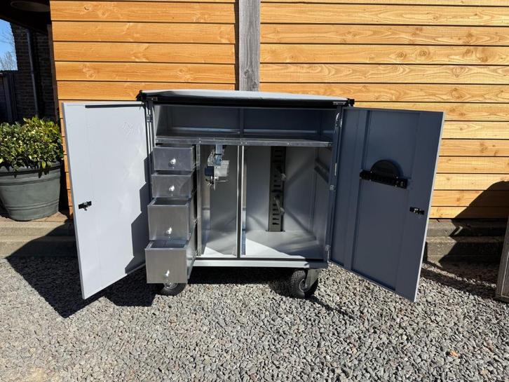MVV TACKBOX XL PRO MODEL Concourskasten.NL | ZADELKAST, Dieren en Toebehoren, Paarden en Pony's | Trailers en Aanhangwagens, Nieuw