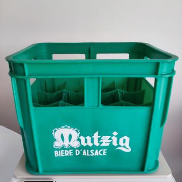 Vend caisse à bière d'Alsace Mutzig, vintage et collector, Envoi, Utilisé