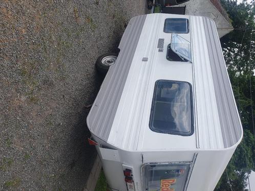 Caravan 600 kg, Caravans en Kamperen, Caravans, Particulier, tot en met 5, 500 - 750 kg, Standaardzit, Knaus, Ophalen