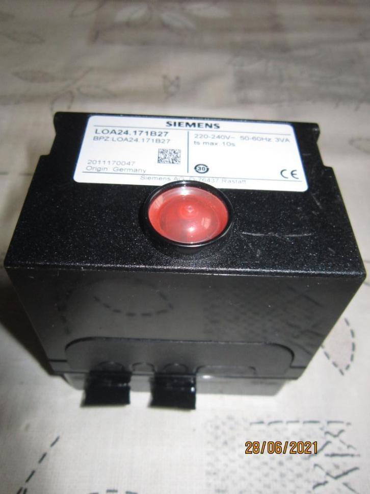 Relais siemens loa24+ base Kf8819 brûleur Matklockner, Hobby en Vrije tijd, Elektronica-componenten, Nieuw, Ophalen