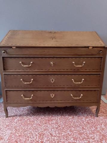 commode scriban très ancienne