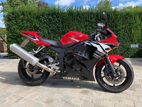 Motor Yamaha R6, Motoren, Motoren | Yamaha, Particulier, Super Sport, meer dan 35 kW, 4 cilinders, Motorrijbewijs A, LED Verlichting