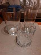 3 vazen, Enlèvement