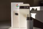 Google Pixel 8a with 30 Watt charger and a gray case, Telecommunicatie, Overige modellen, Ophalen of Verzenden, Zo goed als nieuw