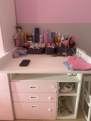 Armoire pour fille, Enlèvement