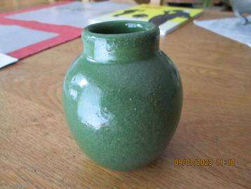 Vase en verre. Différents modèles. beschikbaar voor biedingen