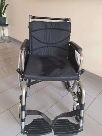 Chaise roulante trépied et perroquet  beschikbaar voor biedingen