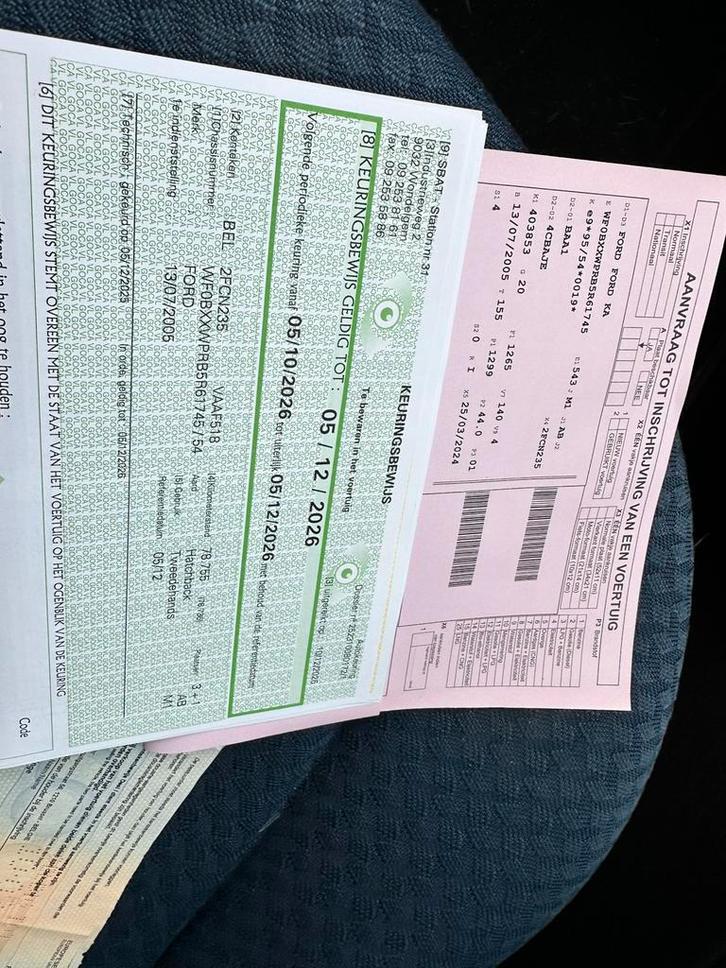 Ford ka benzine 09/2005 78500 km gekeurd voor verkoop 1400€, Auto's, Ford, Particulier, Ka, Airbags, Benzine, Euro 4, Ophalen