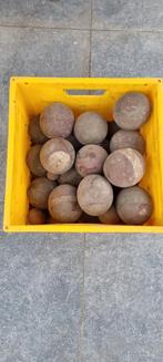 Jeu de boules ancien en bois avec marquage couleur, Ophalen