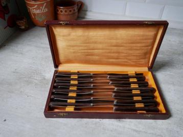 Coffret 12 couteaux vintage