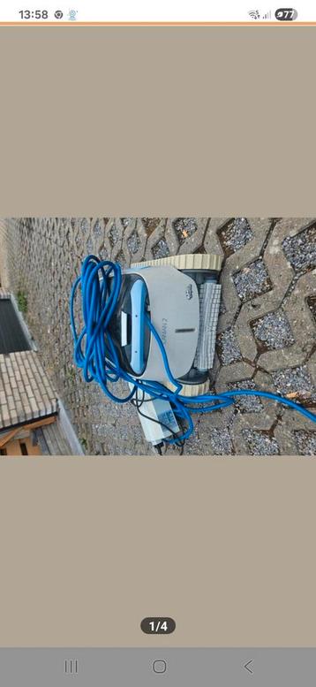 Zwembad robot DOLPHIN CANIAN 2 beschikbaar voor biedingen