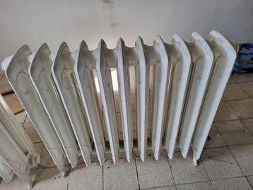 Radiateur en fonte  beschikbaar voor biedingen
