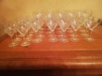Service: geslepen kristallen glazen, spijkers, vierkantjes, Antiek en Kunst, Ophalen