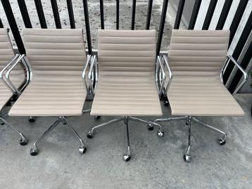 Vitra Eames EA117 lederen bureaustoel 4x beschikbaar voor biedingen