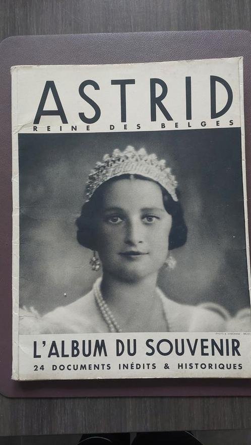 Album Souvenir Reine Astrid 1935, Collections, Maisons royales & Noblesse, Utilisé, Enlèvement ou Envoi