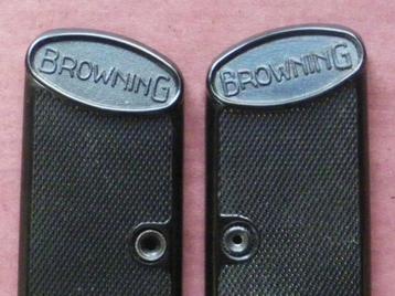 Plaquettes numérotées 1/2 pistolet automatique Browning 7,65 beschikbaar voor biedingen