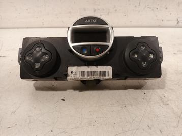 KACHEL BED. PANEEL Renault Clio III (BR / CR) (8200296683) beschikbaar voor biedingen
