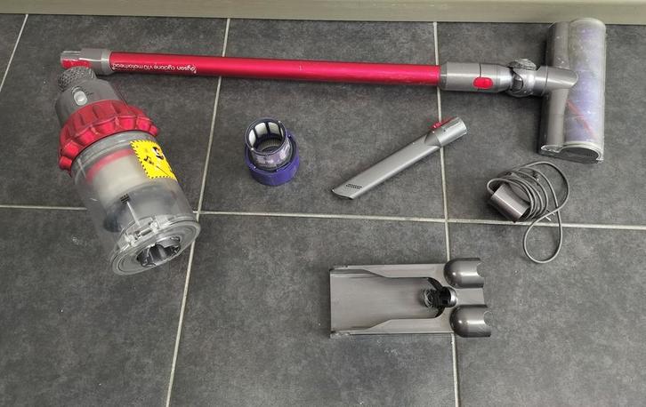Dyson Cyclone V10 met kapotte motor, Elektronische apparatuur, Stofzuigers, Niet werkend, Ophalen of Verzenden
