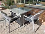 Wicker tuinset (tafel met drie stoelen), Ophalen, Zo goed als nieuw, Wicker, Tuinset