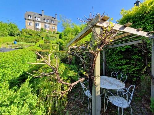 BOUILLON: Karaktervolle woning met mooie tuin, 3 slpks., Immo, Huizen en Appartementen te koop, Provincie Luxemburg, 200 tot 500 m²