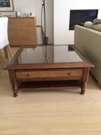 Massief houten woonkamertafel, zeer mooie afwerkingen, Huis en Inrichting, Tafels | Salontafels, 50 tot 100 cm, Vierkant, Classique