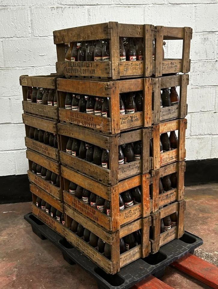 Bierbakken, Peeterman, De Eendracht, Leuven, Verzamelen, Biermerken, Gebruikt, Flesje(s), Overige merken, Ophalen