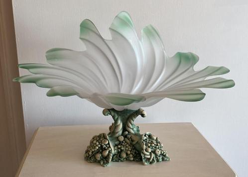 Jolie décoration en verre opaline vert avec corolle, Antiek en Kunst, Antiek | Glaswerk en Kristal, Ophalen