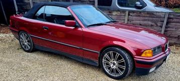 Bmw 325i cabrio E36, Auto's, BMW, 2500 cc, Achterwielaandrijving, Zwart, Overige kleuren