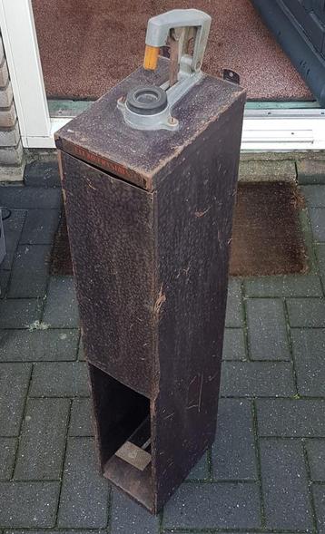 Horlogemakerskast van Germanow Simon Co. Rochester N.Y. USA beschikbaar voor biedingen
