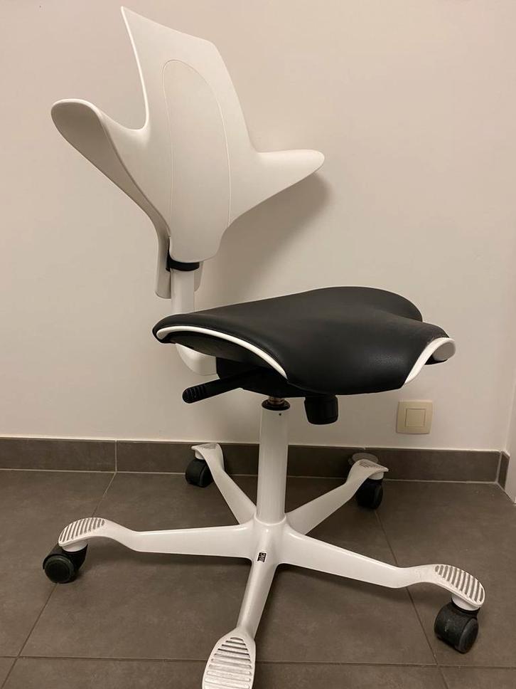 HAG Capisco Puls ergonomische taboeret, Huis en Inrichting, Bureaustoelen, Zo goed als nieuw, Bureaustoel, Wit, Ergonomisch, Ophalen