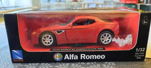 New Ray Alfa Romeo 8C Competizione 2006 1/32, Hobby & Loisirs créatifs, Voitures miniatures | 1:32, Comme neuf, Voiture, Autres marques