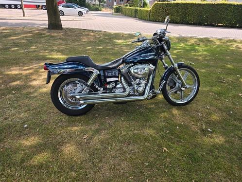 Harley Davidson CVO Dyna Wide Glide 3 2001
FXDWG3
1450cc, Motoren, Motoren | Harley-Davidson, Particulier, Chopper, meer dan 35 kW