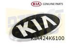 Kia Carens embleem logo ''Kia'' op voorbumper Origineel!  86, Neuf, Kia, -, -