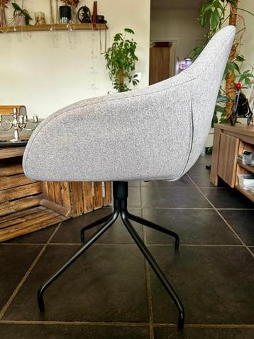 6 Stijlvolle Fauteuils/Eetkamerstoelen beschikbaar voor biedingen