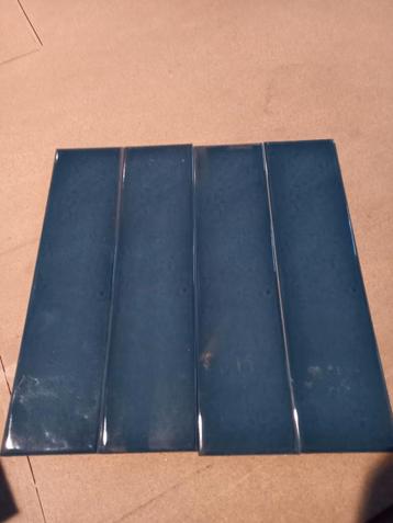 Tegeltjes blauw  beschikbaar voor biedingen