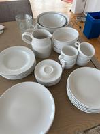 Wit servies ea keukengerei, Ophalen, Bord(en)