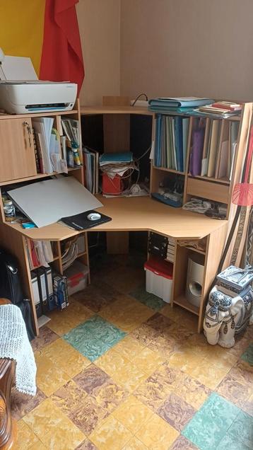 Hoekbureau grenen 122 x 122 beschikbaar voor biedingen